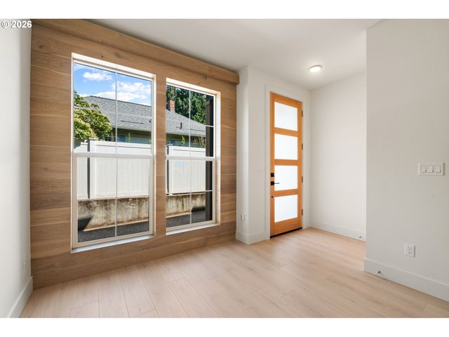 6010 Ne 30th Ave, Portland, OR 97211