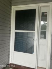 4015 W T Whitehead Drive, Jacksonville, NC 28546