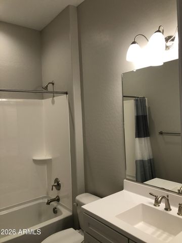 2008 E PARK VIEW Lane, Phoenix, AZ 85024