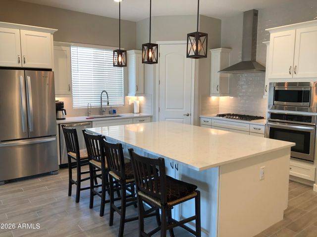 2008 E PARK VIEW Lane, Phoenix, AZ 85024