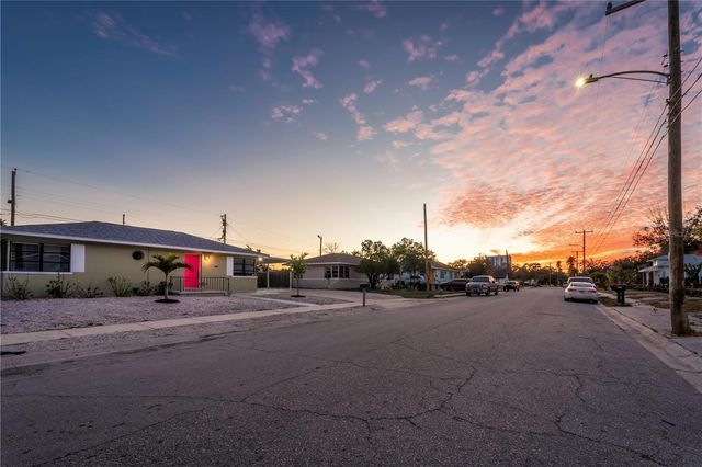 1225 GROVE STREET, Clearwater, FL 33755