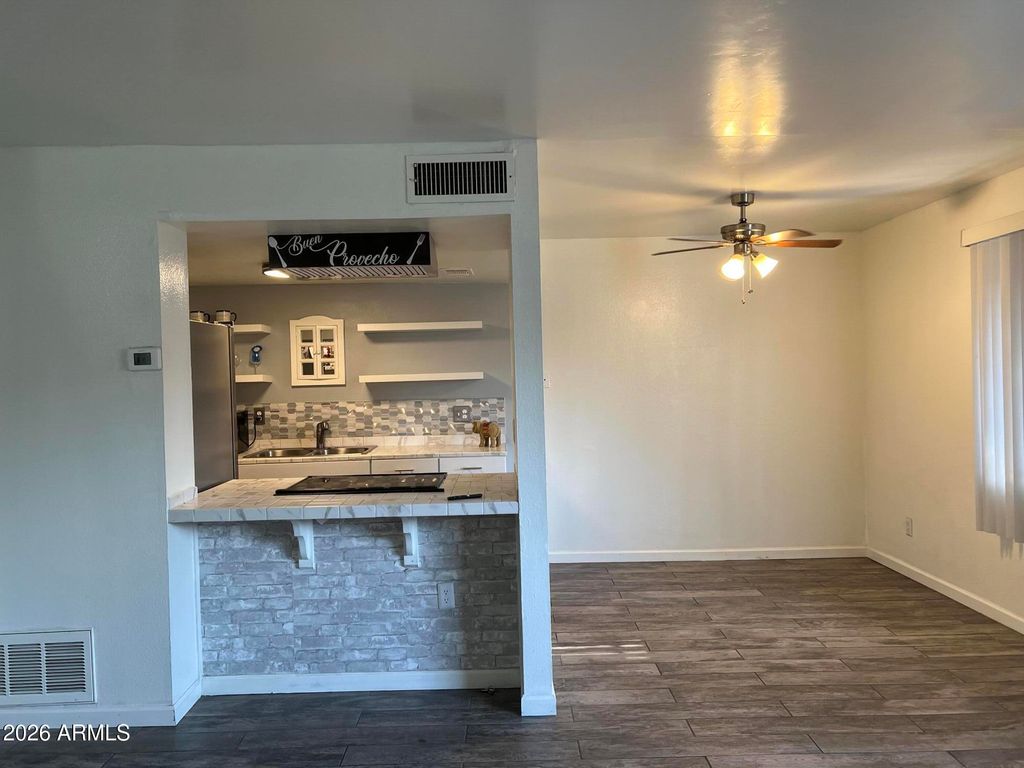 4241 N 68TH Drive, Phoenix, AZ 85033 — exterior