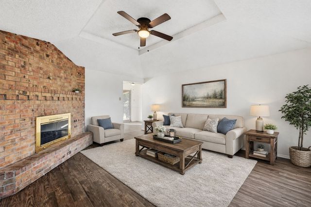 104 Mesa Drive, Glenn Heights, TX 75154