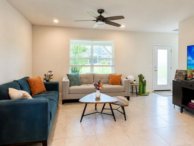 1959 SUMMER SERENITY DRIVE, Kissimmee, FL 34744