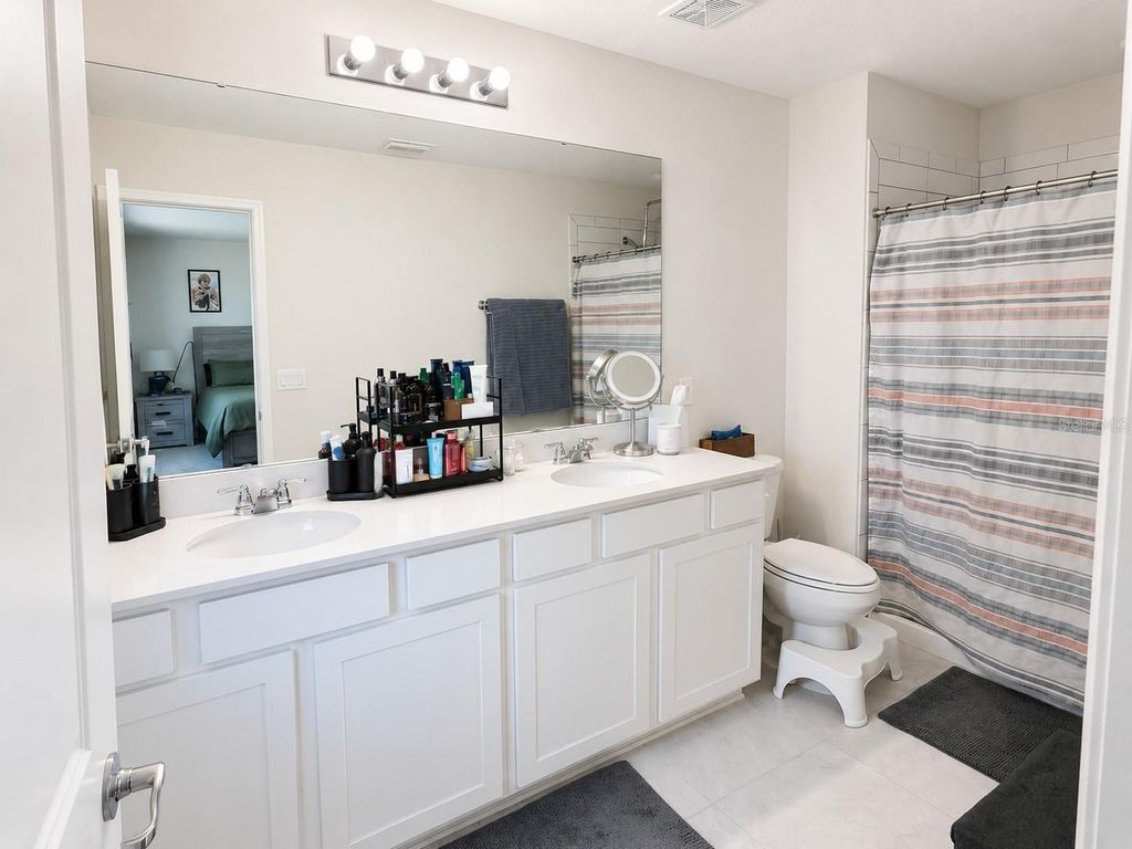Image 24 of property listing at 1959 SUMMER SERENITY DRIVE, Kissimmee, FL 34744