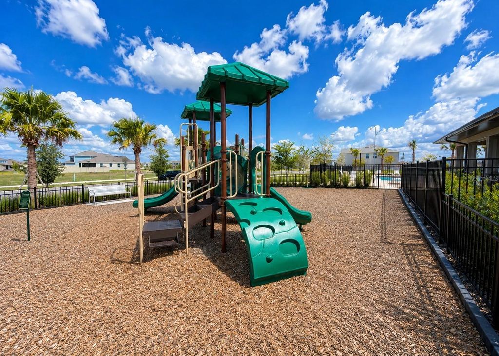 Image 33 of property listing at 1959 SUMMER SERENITY DRIVE, Kissimmee, FL 34744