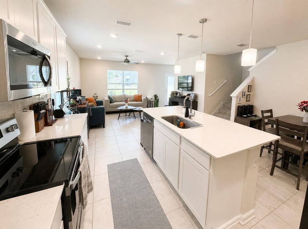 Image 9 of property listing at 1959 SUMMER SERENITY DRIVE, Kissimmee, FL 34744