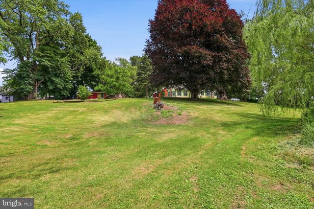 2311 NEW HOLLAND PIKE, Lancaster, PA 17601