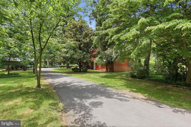 2311 NEW HOLLAND PIKE, Lancaster, PA 17601