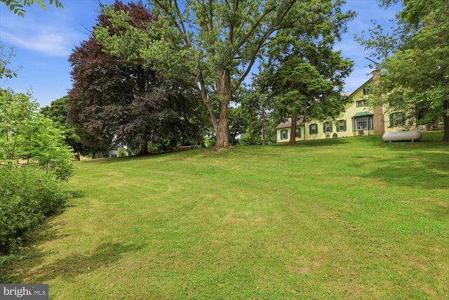 2311 NEW HOLLAND PIKE, Lancaster, PA 17601