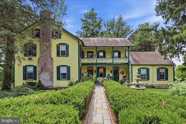 2311 NEW HOLLAND PIKE, Lancaster, PA 17601