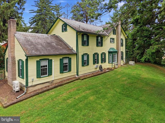 2311 NEW HOLLAND PIKE, Lancaster, PA 17601