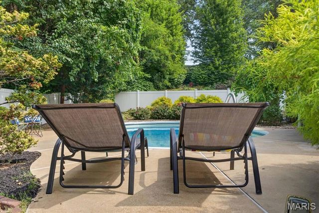 1639 Red Gate Lane, St Louis, MO 63146