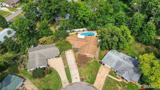 1639 Red Gate Lane, St Louis, MO 63146