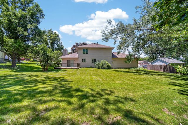 3601 Melanie Drive, Urbandale, IA 50322