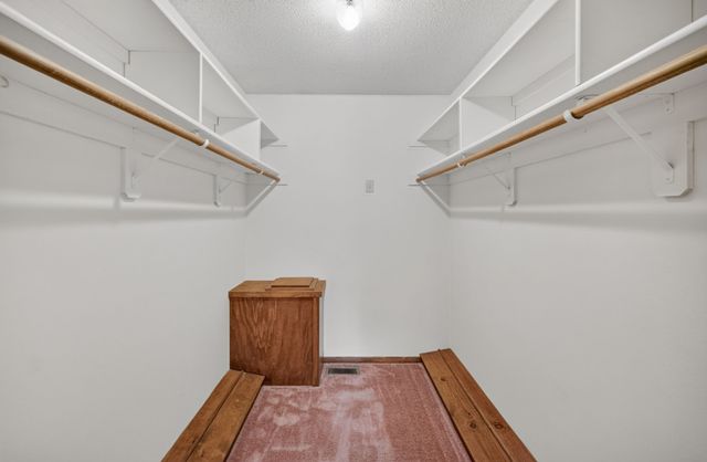 3601 Melanie Drive, Urbandale, IA 50322