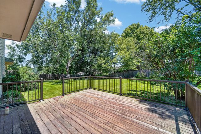 3601 Melanie Drive, Urbandale, IA 50322