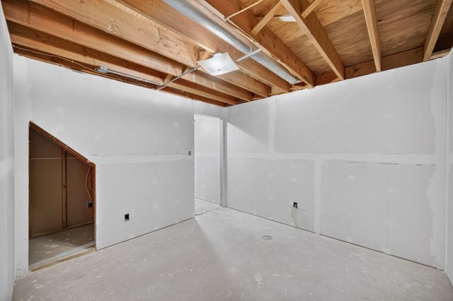 3601 Melanie Drive, Urbandale, IA 50322