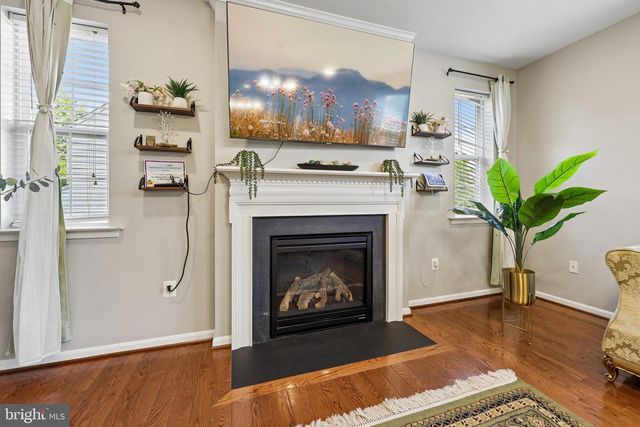 5554 BARNES LN, Woodbridge, VA 22193