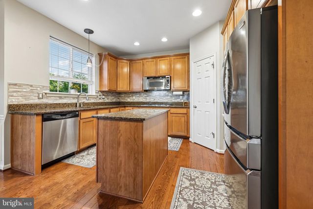 5554 BARNES LN, Woodbridge, VA 22193