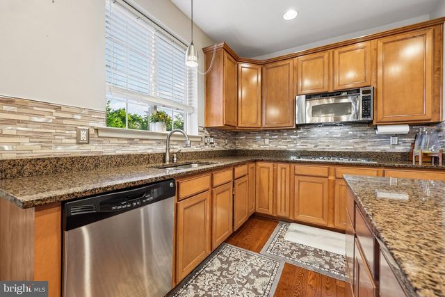 5554 BARNES LN, Woodbridge, VA 22193