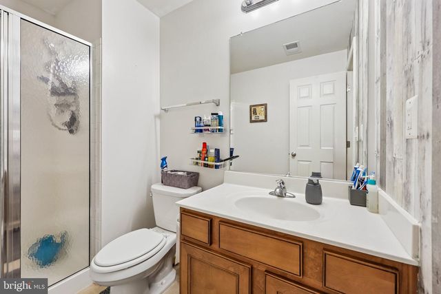 5554 BARNES LN, Woodbridge, VA 22193