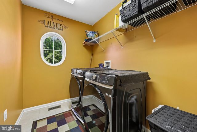 5554 BARNES LN, Woodbridge, VA 22193