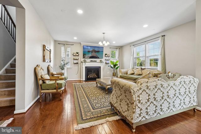 5554 BARNES LN, Woodbridge, VA 22193