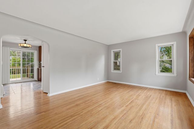 6114 Dupont Avenue N, Brooklyn Center, MN 55430