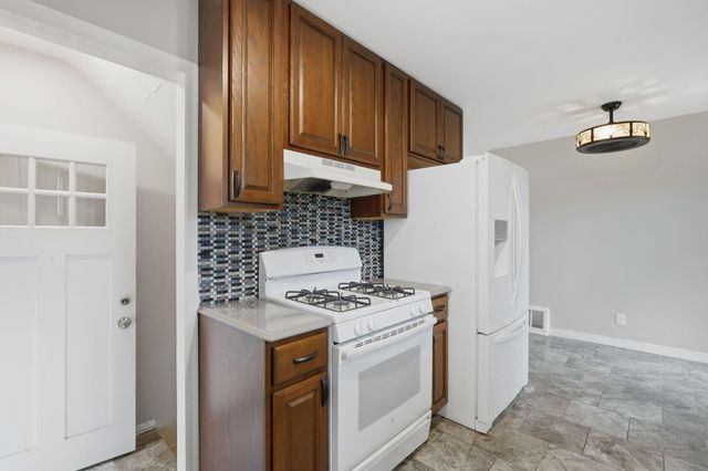 6114 Dupont Avenue N, Brooklyn Center, MN 55430