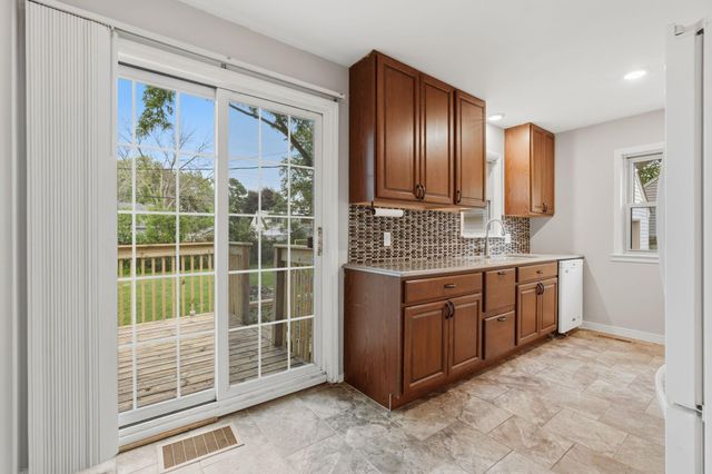 6114 Dupont Avenue N, Brooklyn Center, MN 55430
