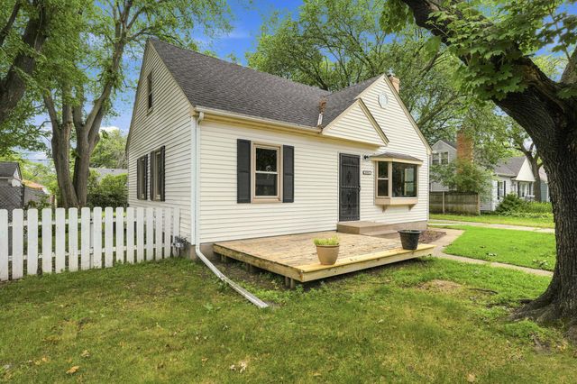 6114 Dupont Avenue N, Brooklyn Center, MN 55430