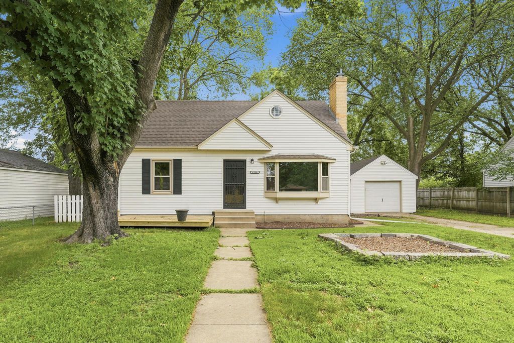 6114 Dupont Avenue N, Brooklyn Center, MN 55430