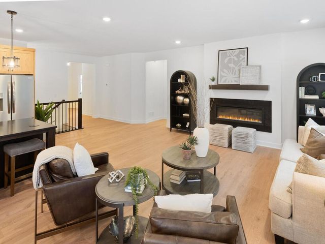 7739 Adler Trail, Inver Grove Heights, MN 55077