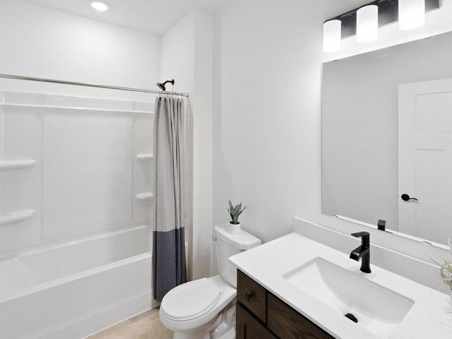 7739 Adler Trail, Inver Grove Heights, MN 55077