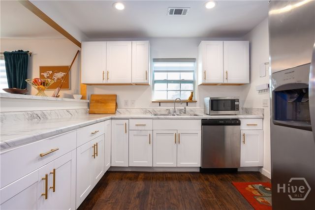 7 Fluke Street, Savannah, GA 31405