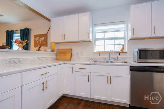 7 Fluke Street, Savannah, GA 31405