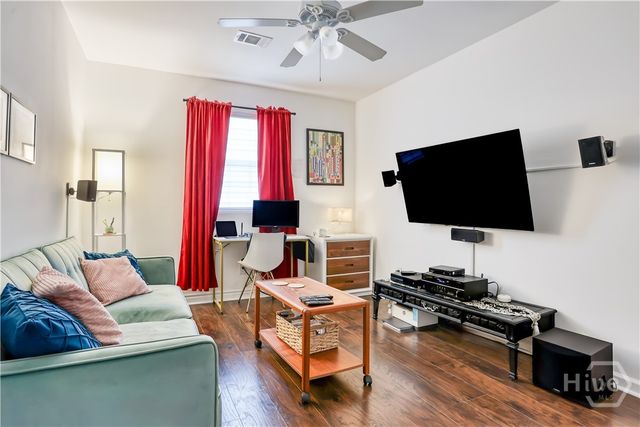 7 Fluke Street, Savannah, GA 31405