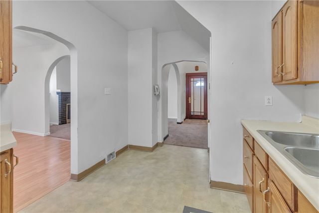 2014 Mclean St, Aliquippa, PA 15001