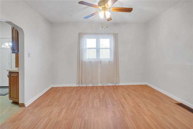 2014 Mclean St, Aliquippa, PA 15001