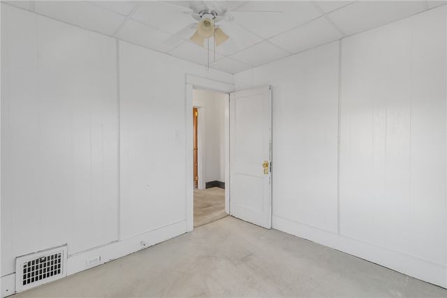 2014 Mclean St, Aliquippa, PA 15001