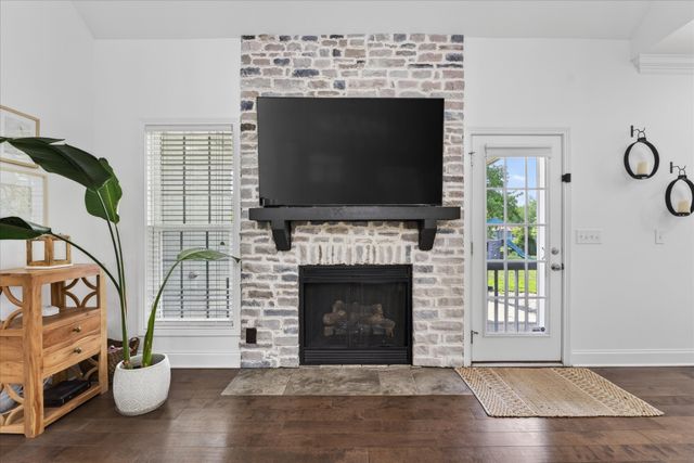 4387 Memory Ln, Adams, TN 37010