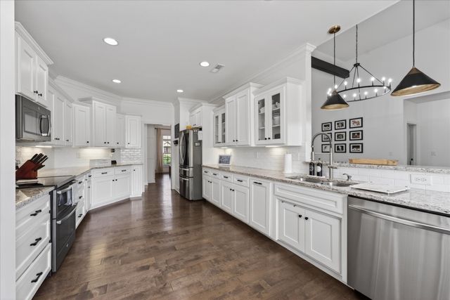 4387 Memory Ln, Adams, TN 37010
