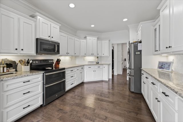 4387 Memory Ln, Adams, TN 37010