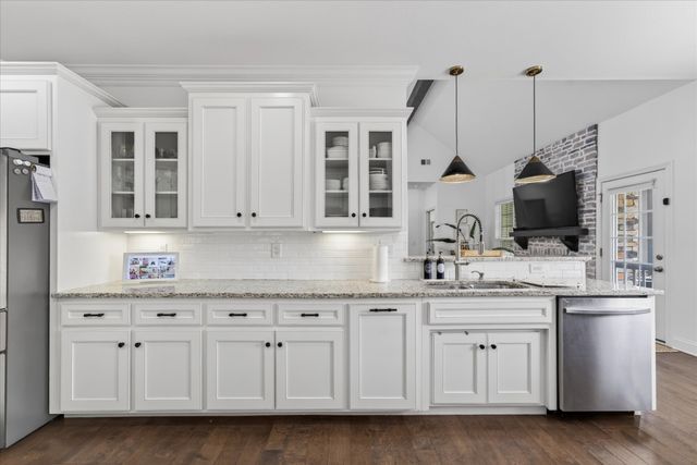 4387 Memory Ln, Adams, TN 37010