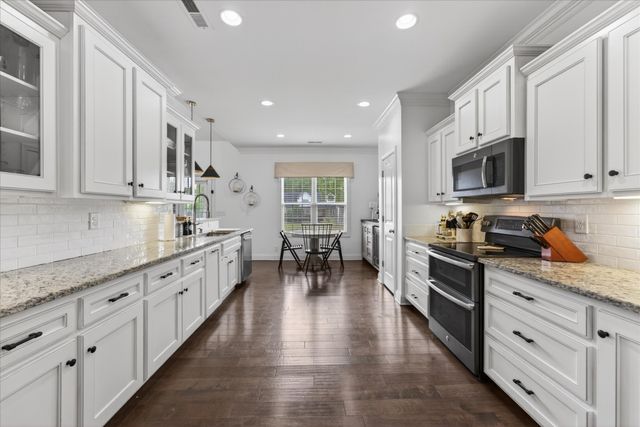 4387 Memory Ln, Adams, TN 37010