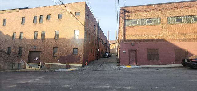 4017 Liberty Ave, Bloomfield, PA 15224