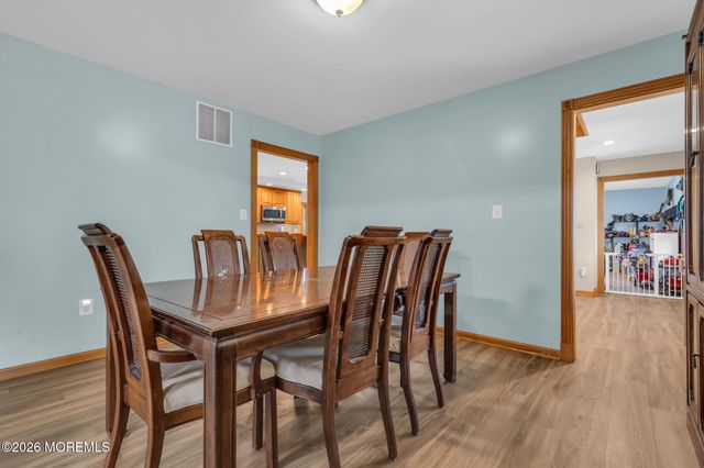 8 West Avenue, Old Bridge, NJ 08857