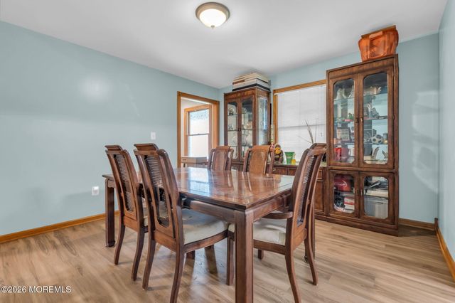 8 West Avenue, Old Bridge, NJ 08857