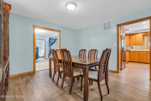 8 West Avenue, Old Bridge, NJ 08857
